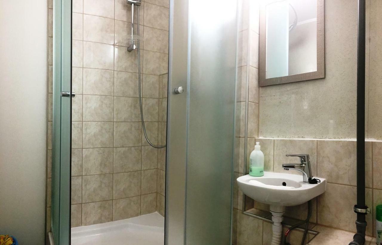 Szelestey Utcai Apartman Szombathely Bagian luar foto